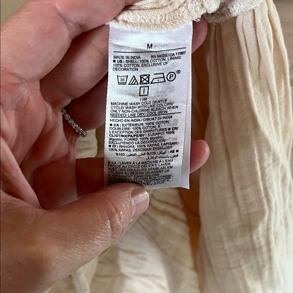 Old Navy Cream Maxi Dress - Picture 12 of 12